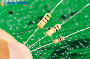 dien-tro-tren-bo-mach-dien-tu