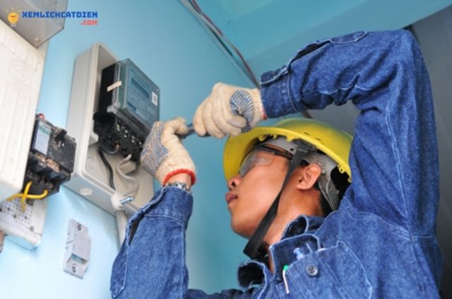 kiem-tra-dong-ho-dien-tai-nha